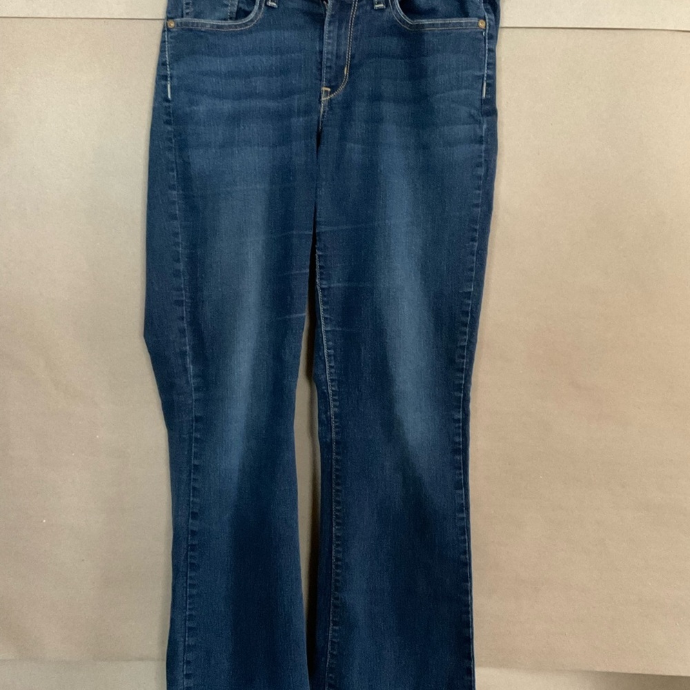 Signature by Levi Strauss wide leg, curvy boot cut jeans. 15 waist inseam 30